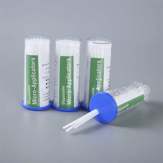 Micro aplicador dental